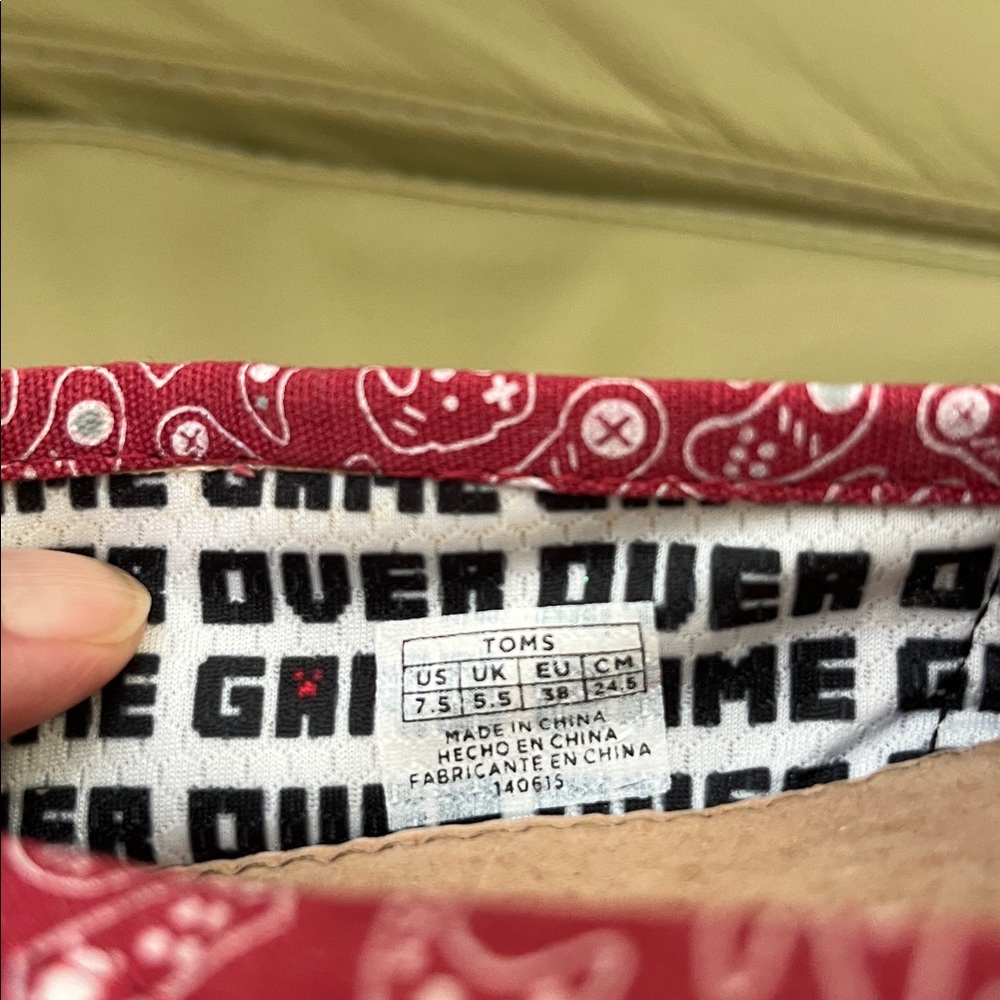 Toms brand canvas shoes - Picture 5 of 6